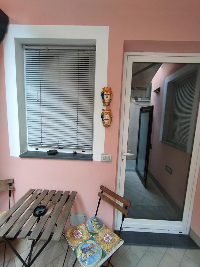 GiglioApartment Etna Mare Aci Castello Esterno foto