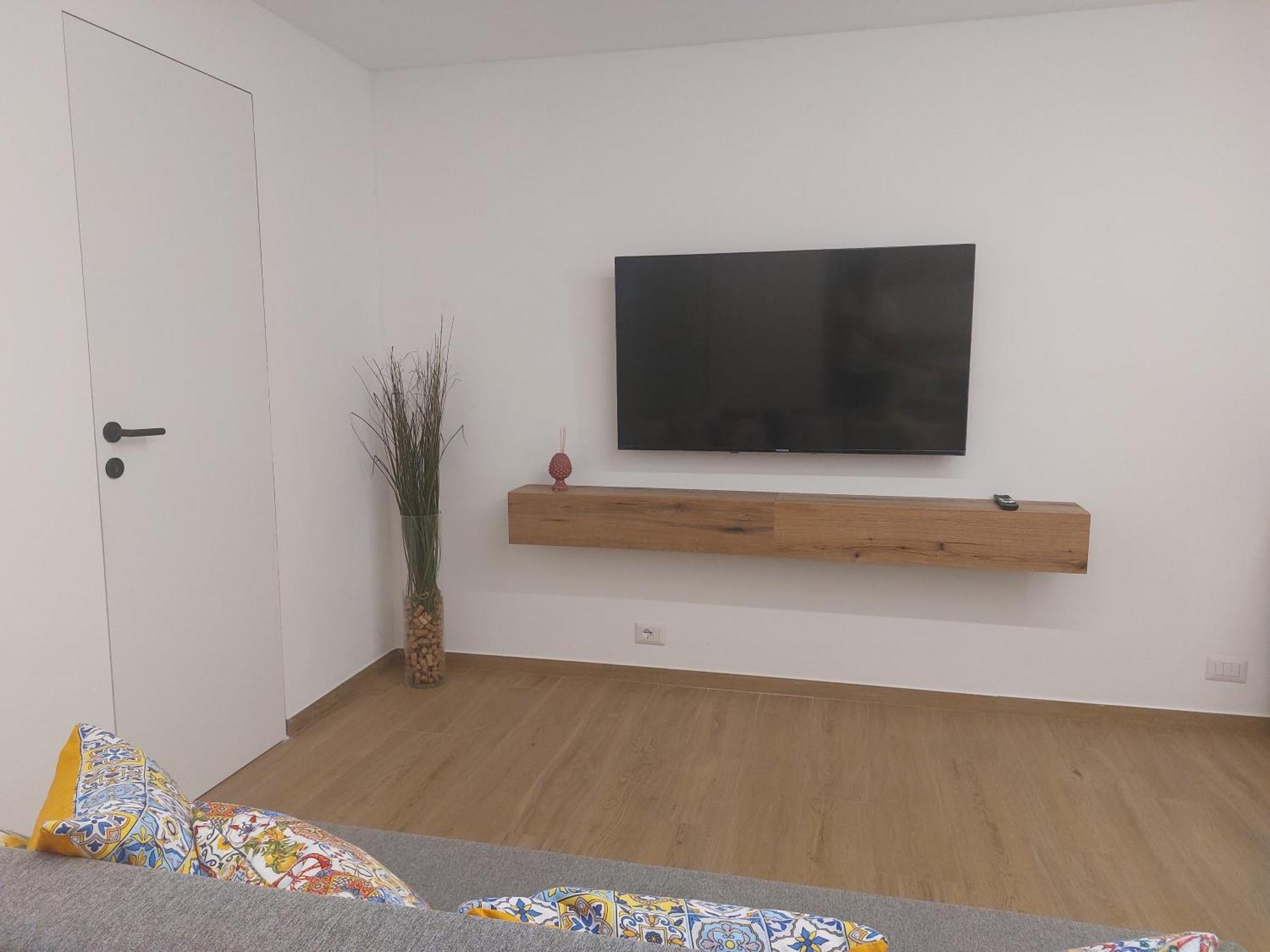 GiglioApartment Etna Mare Aci Castello Esterno foto